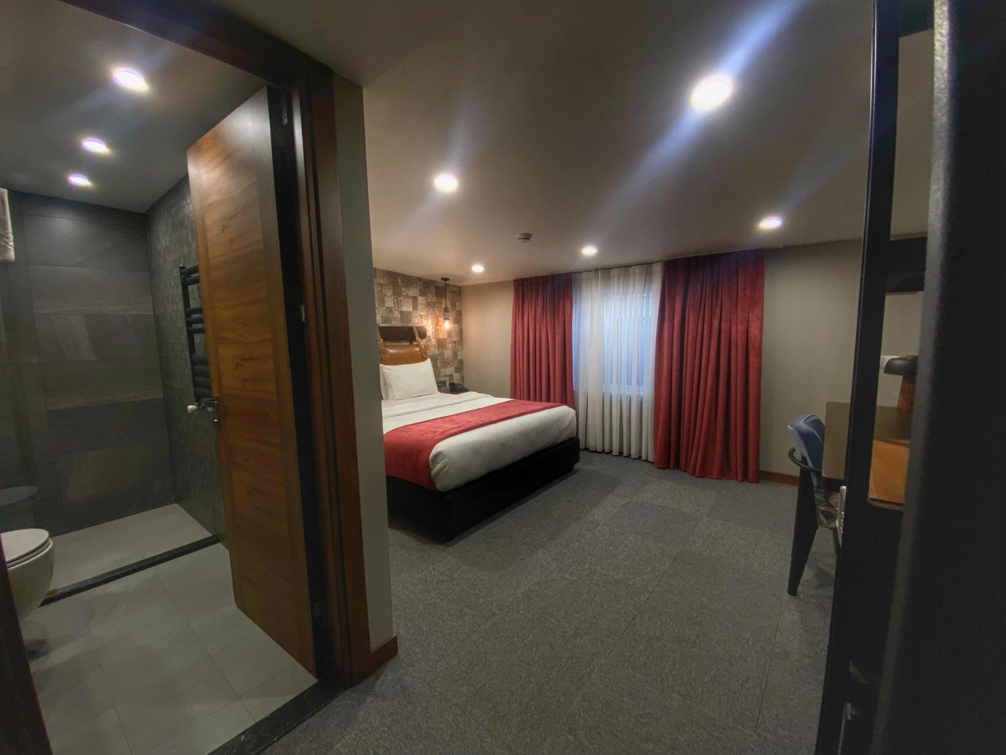 Townhouse Tbilisi Boutique Hotel Bagian luar foto